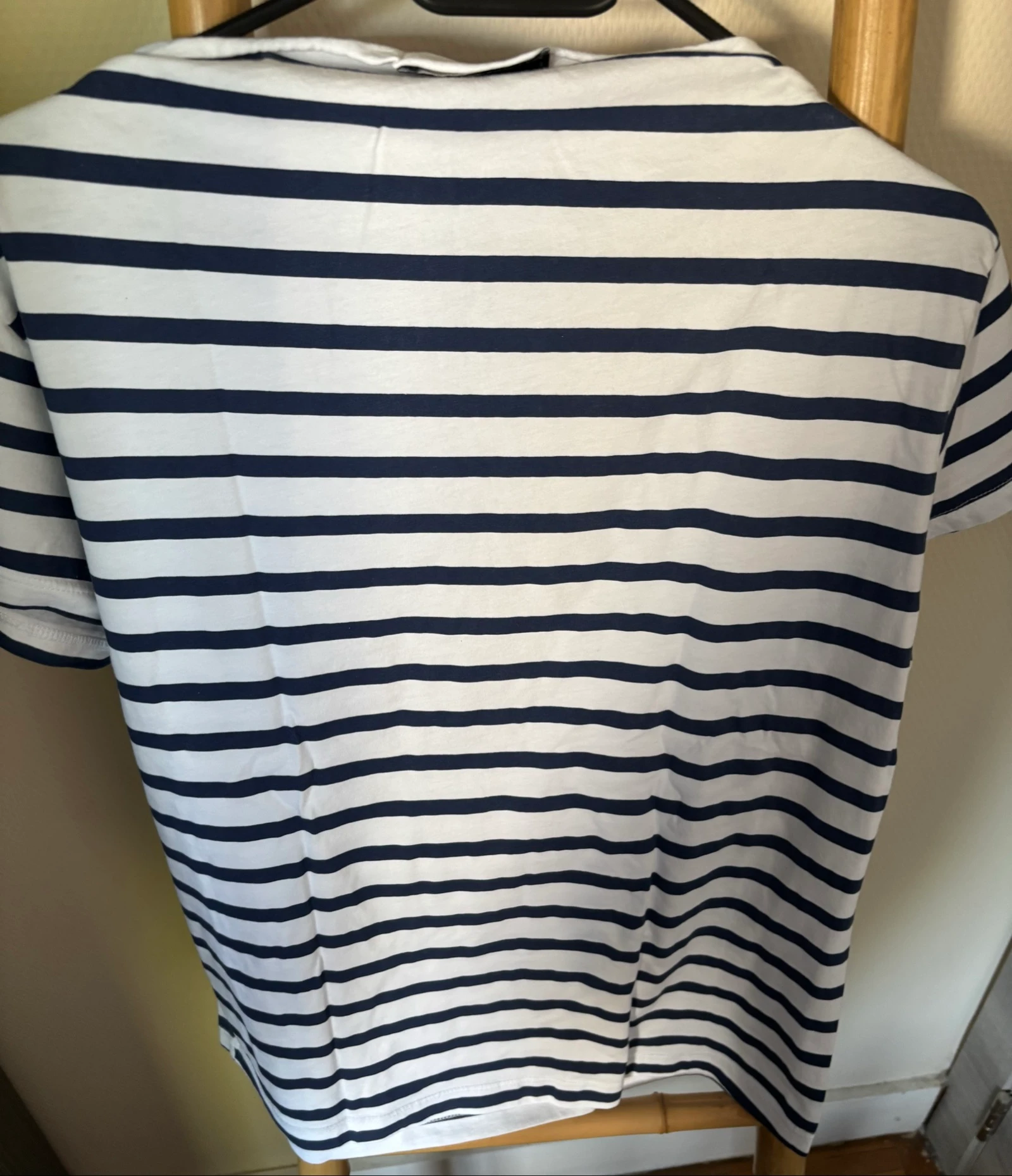 🌸 Striped T-Shirt - Size XL – photo 4